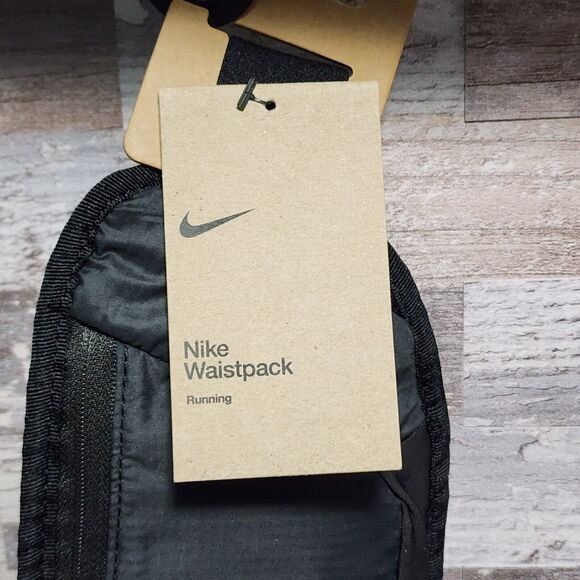 Nike Challenger Waist Fanny Pack Large 1 Liter Running Outdoor Mesh Back Black - Picture 5 of 10